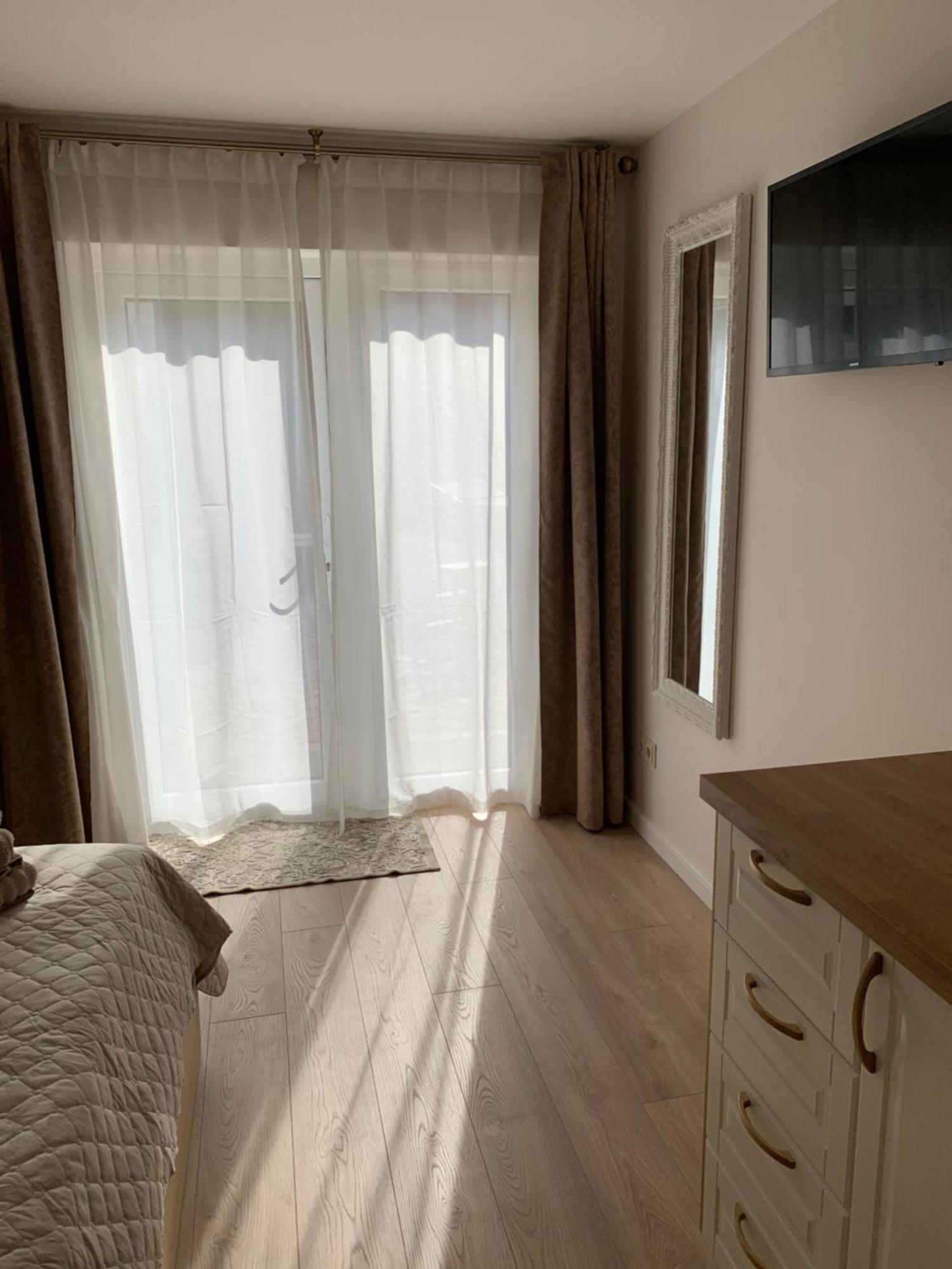 Hotel Vaineikio 8 Palanga Habitación foto